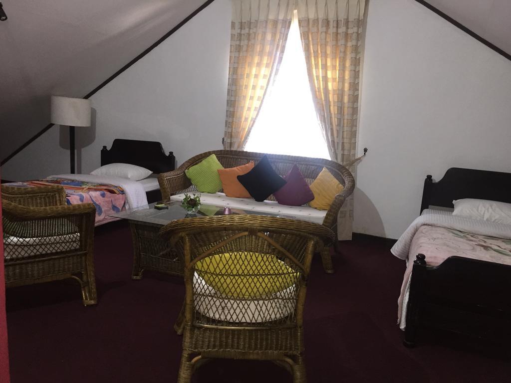 Perera Homestay Нувара-Элия Экстерьер фото